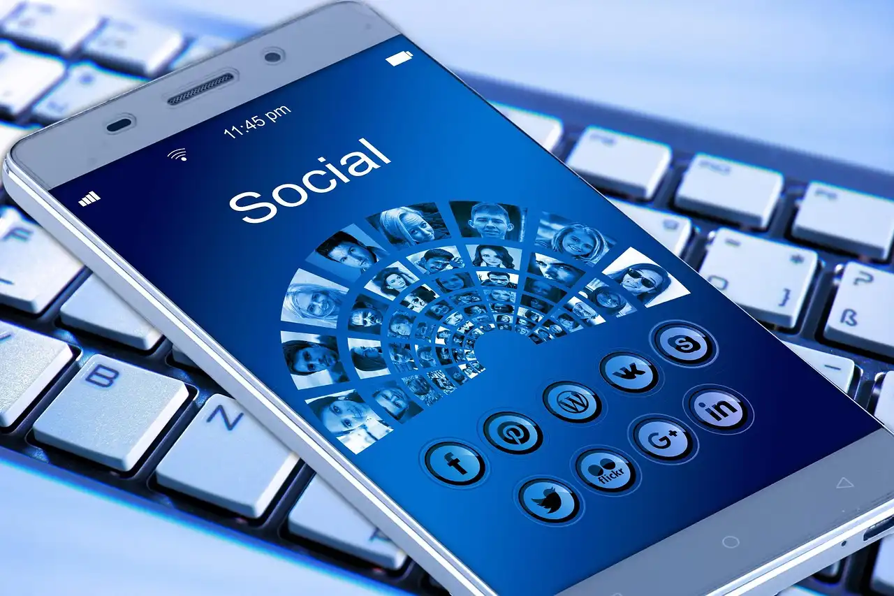 Διασύνδεση ιστοσελίδας με social media